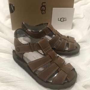 NIB- UGG - Boy’s 9